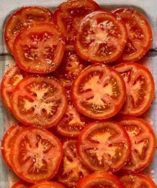 The Science and Health Benefits of Tomatoes: Nature’s Bright Red Superfood